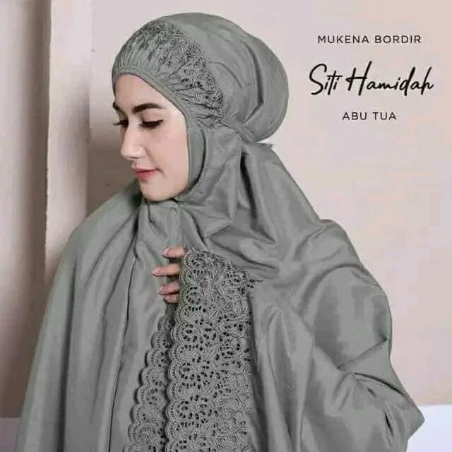 Khadijah Plain Prayerwear/Mukna